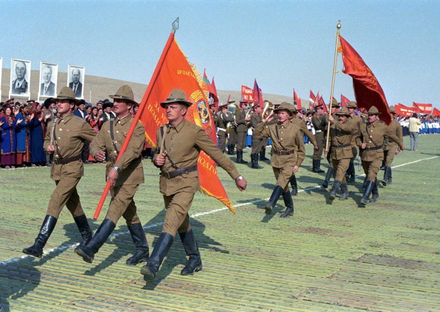 644463 20.10.1986 Торжественный марш. Возвращение советских воинов-интернационалистов из Демократической Республики Афганистан. Юрий Сомов/РИА Новости